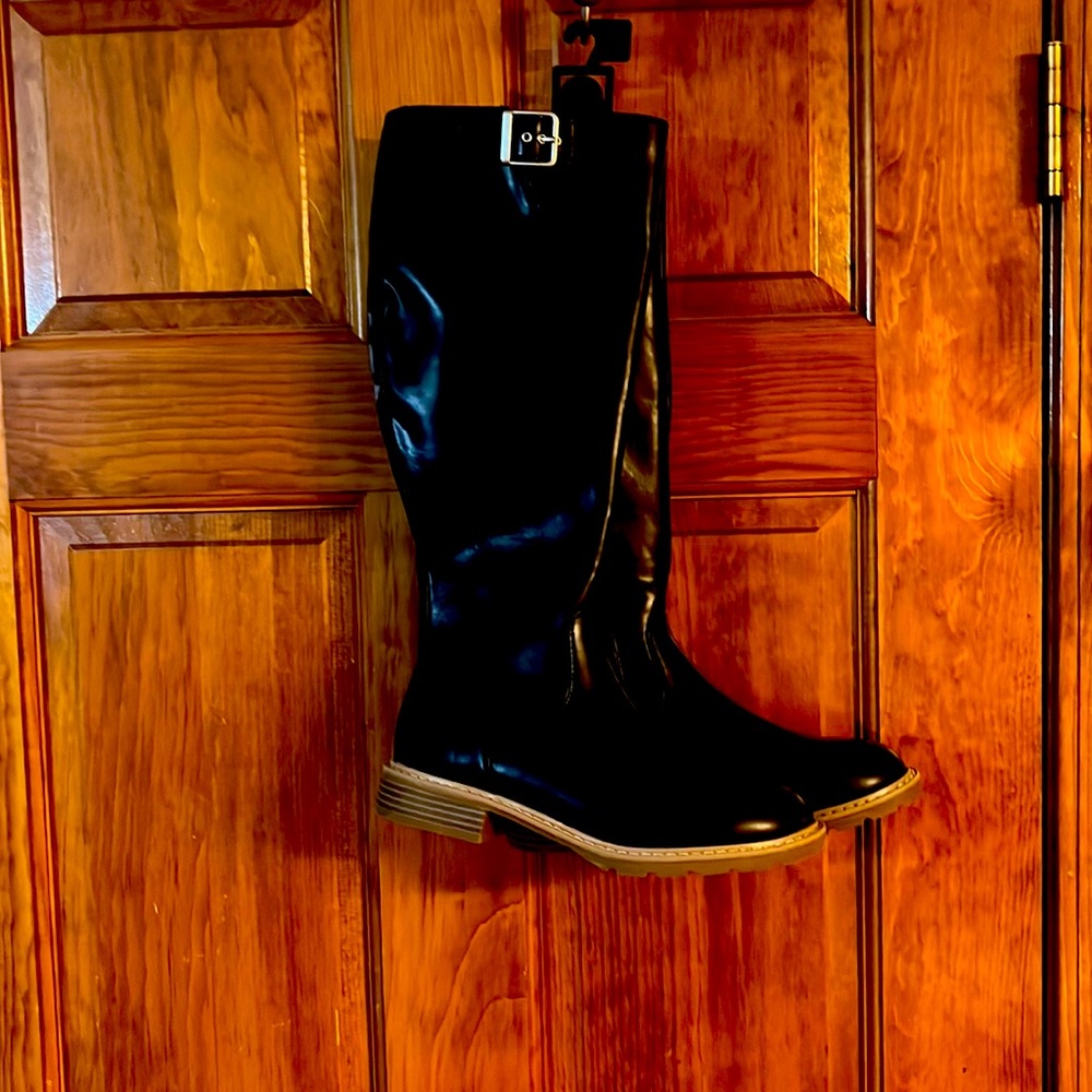 New Time and Tru Womens Riding Boots Memory Foam 7W NWT